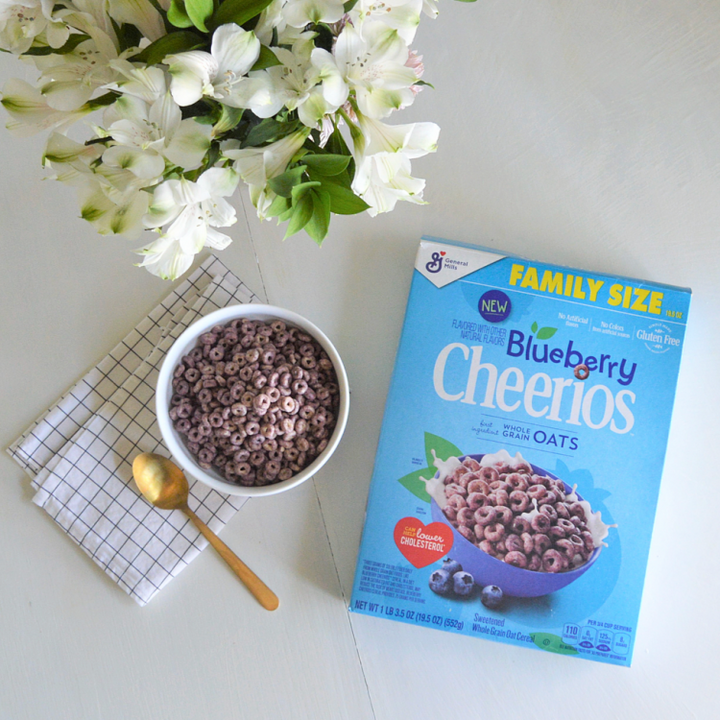 Summer mornings with NEW Blueberry Cheerios